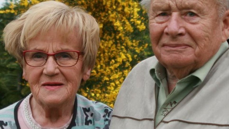 Friedrich und Maria Tiedemann feierten am Dienstag das seltene Fest der Eisernen Hochzeit.  Foto: sla