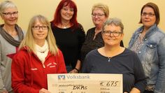 Von links: 2. Vorsitzende Christiane Girzig, Claudia Basler DKMS-Team Ritterhude, Schriftführerin Carola Kiel, Schatzmeisterin Monika Becker, Chorleiterin Angela Petermann, 2. Schatzmeisterin Claudia Buchholz.  Foto: eb