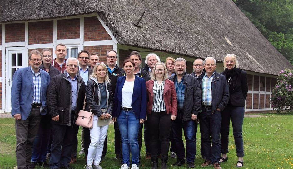 Zu einer ersten Zusammenkunft trafen sich die Akteure der sozialen Dorfentwicklung im Heimathaus Mehedorf.  Foto: ls