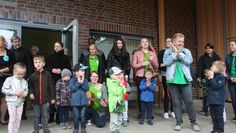 Mit dem gemischten Chor Bremervörde wurde das Geburtstagsfest musikalisch eröffnet. Fotos: mk