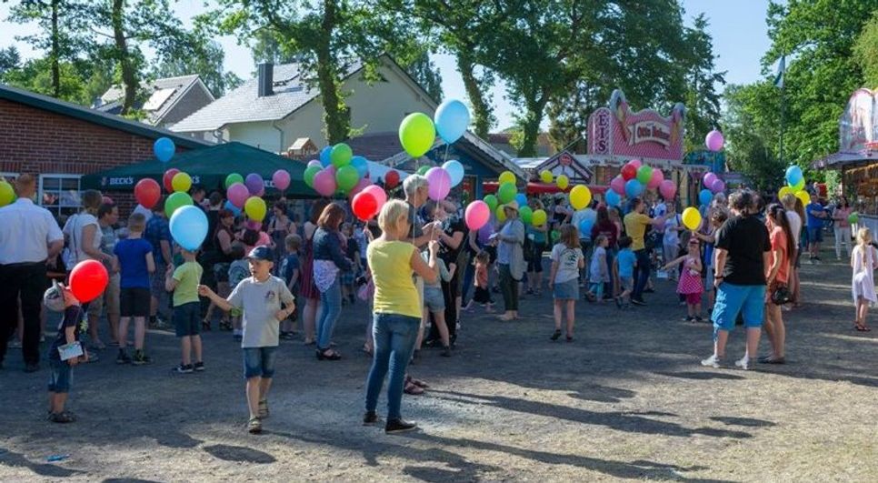 In Neuenkirchen wird es bunt, nicht nur beim Luftballonwettbewerb, sondern am gesamten Schützenfestwochenende warten tolle Stimmung und viele Highlights auf die Gäste und Schützen. Foto: eb