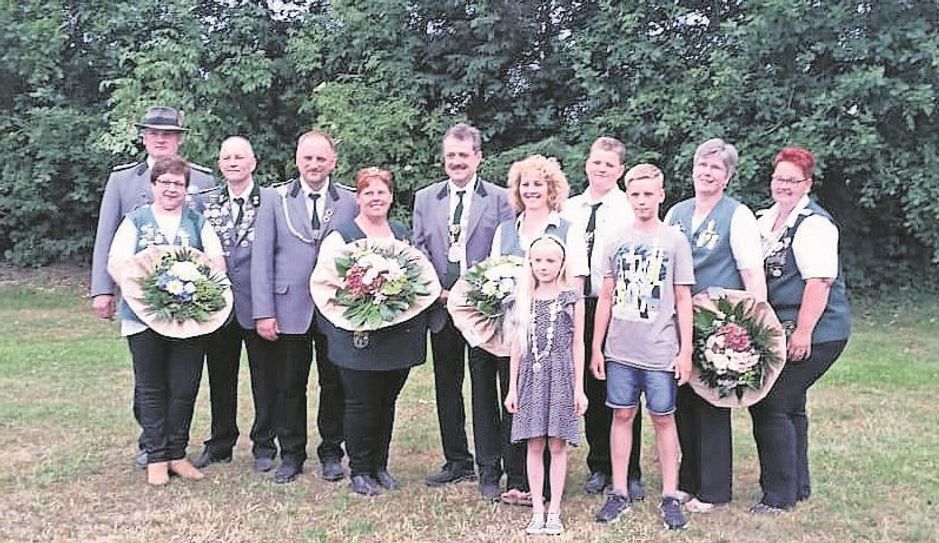 Die Schützengesellschaft Brillit mit ihrer amtierenden Königsfamilie feier am 15. Juni ihr Schützenfest mit einem großen Festball. Foto: Archiv/im