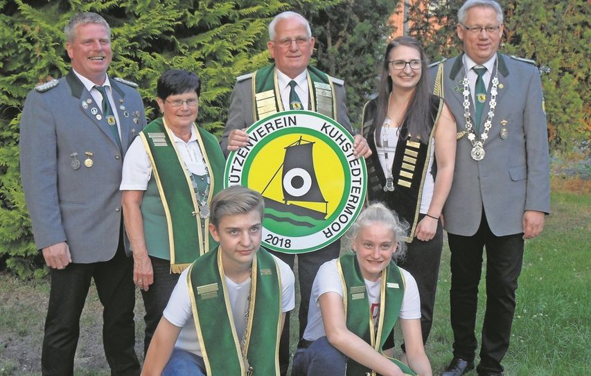 Über ein vollständiges Königshaus konnte sich der Schützenverein Kuhstedtermoor im vergangenen Jahr freuen. Wird es auch dieses Jahr Grund zum Jubeln geben? Foto: Archiv/im