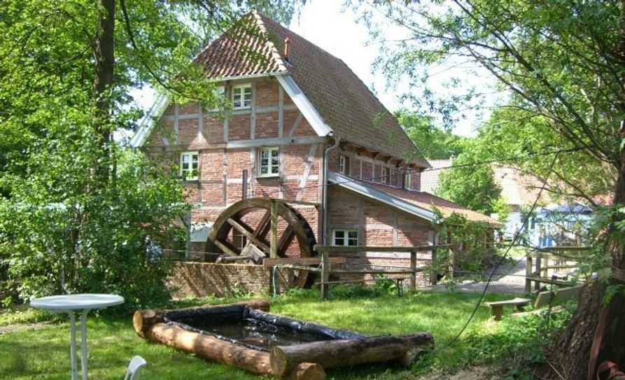 Ein volles Programm haben die Veranstalter in der malerischen Umgebung der „Möhl“ für Pfingstmontag vorbereitet.     Foto: eb