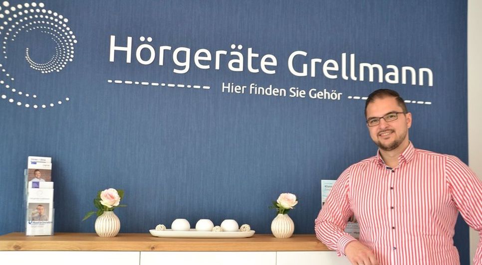 Der Hörgeräteakustikermeister Jonas Grellmann hat sich Anfang Juni selbstständig gemacht. In der Osterweder Straße 6 in Worpswede hat er ideale Räumlichkeiten gefunden.  Foto: ui
