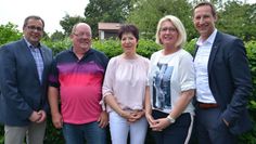 Beisitzer Uwe Hansmann, der zweite Vorsitzende Burkhard Oetjen, Kassenwartin Martina Dammann, WIR-Geschäftsstellenleiterin Anja Dähncke und der erste Vorsitzende Sven Behrens nach den Wahlen.
 Foto: ui