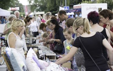 Zum ersten Mal wird es beim Tütensonntag am 4. August auch einen Flohmarkt geben. Dafür können sich Interessierte noch anmelden.