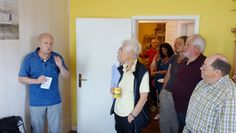Die NABU-Ortsgruppe möchte mit ihrem Wirken dazu beitragen, dass die jetzige Landschaft in ihrer ursprünglichen Form erhalten bleibt. Vorsitzender Wolfgang Müller (links) sieht die Ortsgruppe als Bindeglied der Andersdenkenden.  Foto: Heins