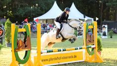 Ann-Christin Knapp im Sprung. Mit einer maximalen Hindernishöhe von 1,50 Meter geht es in diesem Jahr hoch hinaus.  Foto: eb