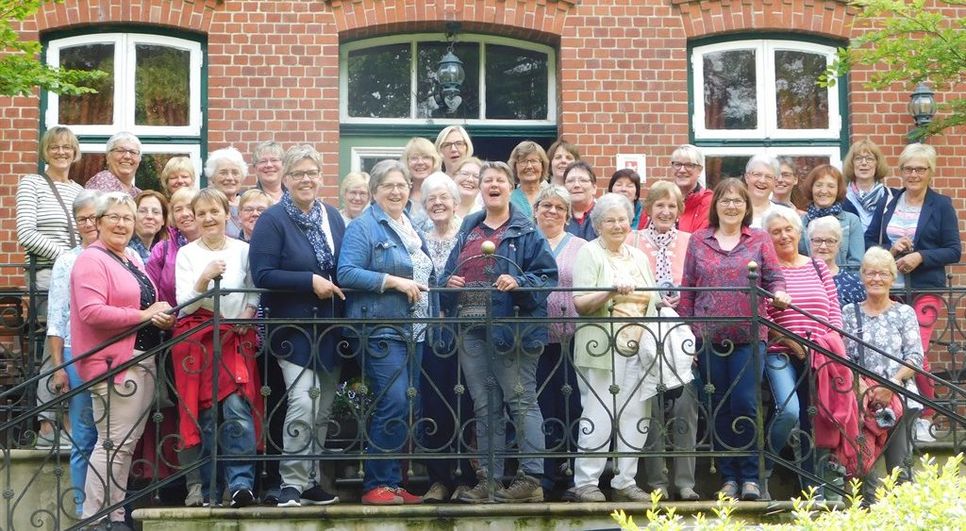 Dem Ebersdorfer Chor „con brio“ wurde ein vielfältiges Programm auf dem Ausflug ins Hadeler Land geboten.  Foto: eb