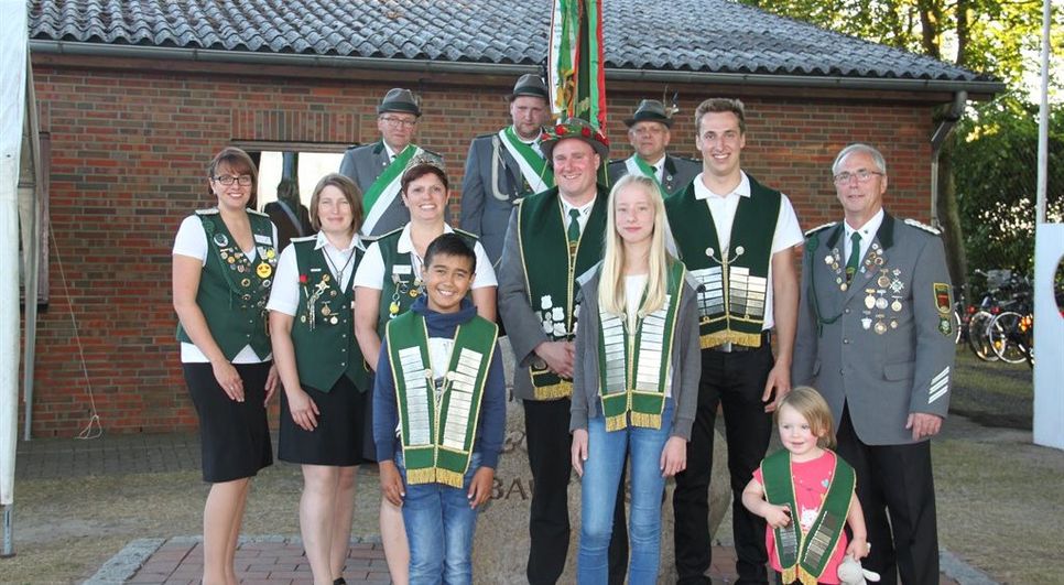 Die amtierende Königsfamilie mit Königin Jacqueline Bakker und König Karsten Steffens freut sich auf ein schönes Fest. Foto: eb