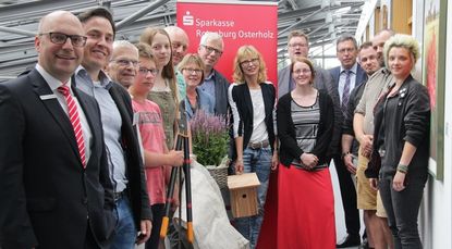 Vertreter der vier Siegerprojekte wurde vergangene Woche in die Geschäftsstelle der Sparkasse nach Osterholz-Scharmbeck eingeladen.  Foto: jm