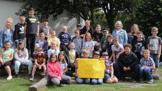 Die vierten Klassen der Grundschule Heilshorn spendeten 990 Euro an das Kinder- und Jugendhospiz Löwenherz.  Foto: jm