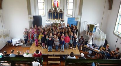 Den Abschluss der Kinderzeltfreizeit bildete ein Familiengottesdienst am Sonntag. Foto: eb