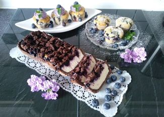 Die Heidelbeersaison geht los und was liegt da näher, als einen Heidelbeerkuchen und ein paar leckere Muffins zu backen? Foto: Meike