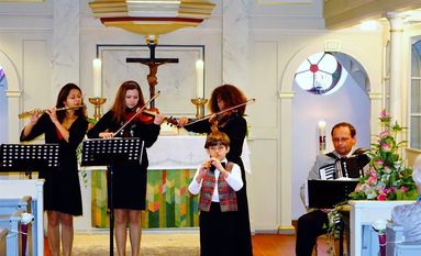 Familie Luchian aus Moldawien gastiert in der Johannes- der Täufer - Kirche in Kirchwistedt. Foto: khe