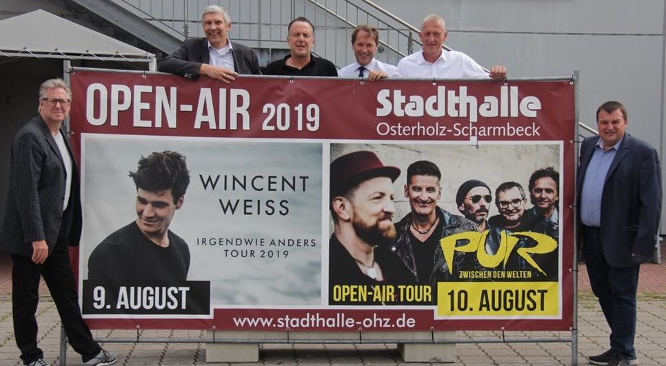 Veranstalter und Sponsoren freuen sich in diesem Jahr auf gleich zwei Open Air Konzerte an der Stadthalle.  Foto: jm