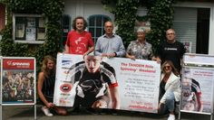 Sie erwarten auf dem Bremervörder Seefest Räder, Rhythmus und eine rauschende Party (von links): Thelke Scholz (TANDEM-Vorstand), Andreas von Glahn, Andreas Lemke (Autohaus Spreckelsen), Marianne Regenberg (TANDEM-Vorstand), Jens Rugen und Manuela Seifart.  Foto: sla