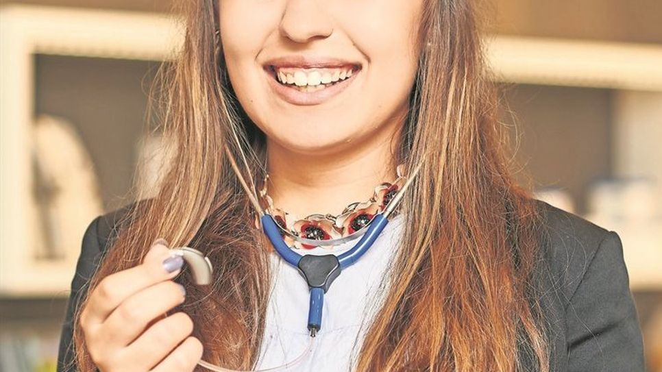 Die 18-Jährige Laura Lazarenko aus Oyten ist im zweiten Ausbildungsjahr zur Hörakustikerin.  Foto: eb