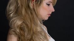 Frontfrau Jutta Gürtler von Trio Valerie sieht Amy Winehouse erstaunlich ähnlich.  Foto: eb