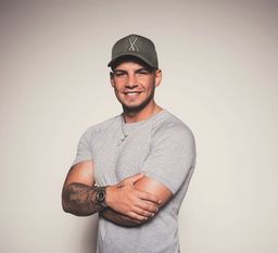 Sunnyboy Pietro Lombardi wird die Mädchenherzen beim Summer Open Air Festival höher schlagen lassen. Eoto: eb