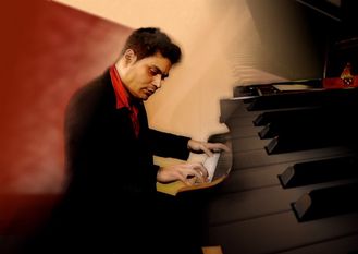 Pervez Mody gilt als Virtuose am Klavier. Auf Einladung des Kultur- und heimtkreises gibt er am 11. Septmber ein Konzert in Bremervörde. Foto: Peter Hoffmann