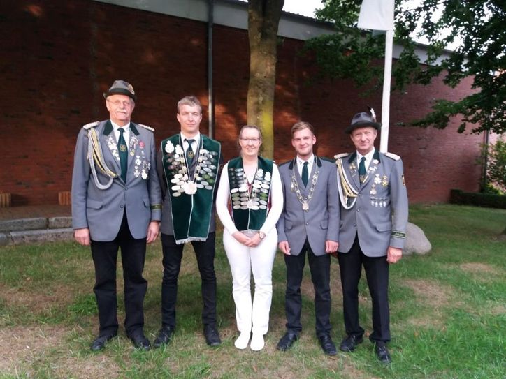 Das amtierende Königshaus freut sich auf die Schützenfest-Nachfeier am 6. und 7. September.  Foto: eb