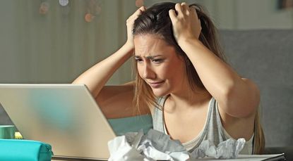 Viele Verbraucher sind unsicher, welche rechtliche Handhabe sie bei Betrug in der digitalen Welt haben.
Foto: djd/Itzehoer Versicherungen/Antonioguillem - stock.adobe.com