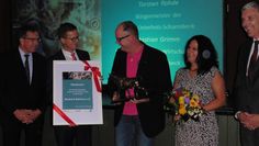 Ein verdienter Preis: Die Bäckerei Behrens wird aufgrund guter Entwicklung, vorbildlicher Ausbildung und ökologischem Engagement ausgezeichnet.  Foto:mf
