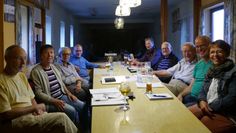 Planungstreffen „800 Jahre Scharmbeckstotel e.V.“ v.l.n.r.: Martin Schröder, Helma Schröder, Ilse Gleich, Rudi Gleich, Dieter Schindler, Eugen Klebs, Hans Fried Hinken, Joachim Bischoff, Frauke Bischoff.  Foto: eb