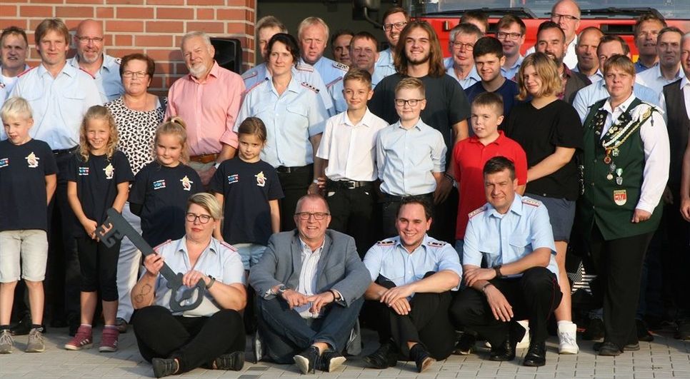 Für die persönliche Ausrüstung jedes Mitglieds der Einsatzabteilung steht ein Spind zur Verfügung.