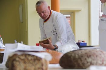 Michael Isensee ist für das Deutsche Brotinstitut als Prüfer in Nord- und Mitteldeutschland tätig. 
 Foto: jm