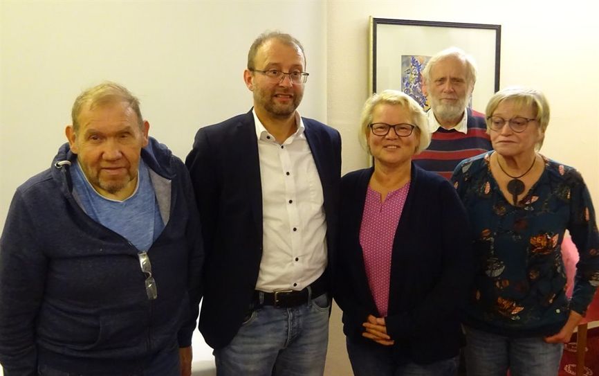Der neue Vorstand mit Peter Meinke, Jochen Hake, Marion Arnhold, Rolf Hüchting und Birgit Schwennicke (v.l.). Foto: eb