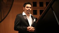 Pervez Mody gilt als einer der besten Pianisten der Welt - sein Können bewiese er beim Klassikkonzert im Bremervörder Ratssaal. Foto: Manfred Bordiehn