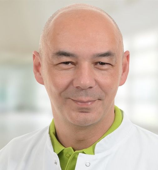 Dr. med. Lorand-Alin Stoica, Chefarzt der OsteMed Klinik in Bremervörde.  Foto: eb