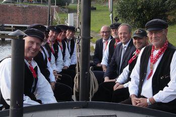 Die Flotte der Osterholzer Torfkahnschiffer wird im kommenden Jahr um einen neuen Kahn erweitert - mit Unterstützung einer Crowdfunding-Kampagne der Volksbank.  Foto: jm