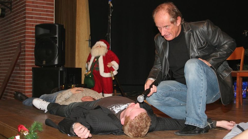 Pharo gastiert mit seiner Hypnoseshow am 6. Dezember in der Festhalle Kutenholz.  Foto: eb