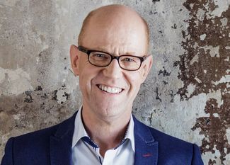 Bekannt aus der Serie „Ritas Welt“ und mittlerweile gut gebuchter Coach: Lutz Herkenrath kommt in die Kreisstadt. Foto: L. Herkenrath