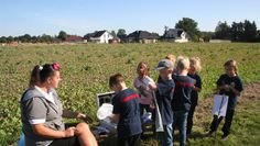 Erste Hilfe am eigenen Leib. Die Kinder mussten viele Aufgaben bewältigen und hatten dabei jede Menge Spaß. Fotos: af