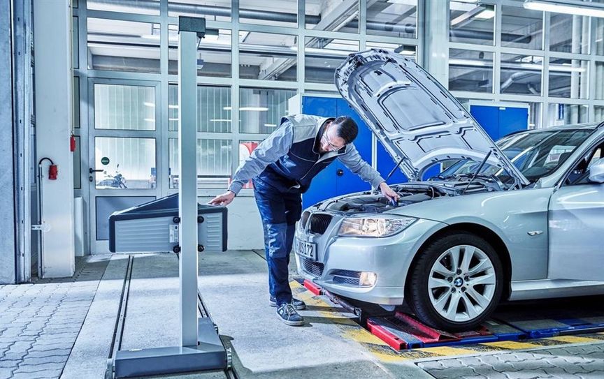 Der TÜV-Station Bremervörde bietet im Oktober einen kostenlosen Lichtcheck an. Foto: eb