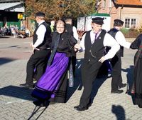 Neben dem Herbstmarkt wird an diesem Wochenende auch das Erntefest in Mulsum gefeiert. Dazu gehören tradtionelle Tänze das Einholen der Erntekrone, ein großer Ernteball sowie natürlich ein großer Erntewagenumzug.