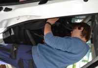 „Ihr Auto ist bei uns in den richtigen Händen“, verspricht die Fahrzeugaufbereitung der Lebenshilfe Bremervörde/Zeven. In den neuen Räumlichkeiten in der Industriestraße 10 bringt das Team Fahrzeuge auf Vordermann. Fotos: eb