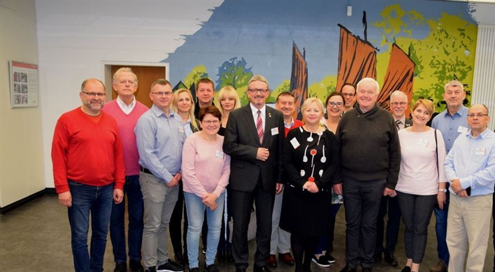 Seit mittlerweile 13 Jahren sind der Landkreis Osterholz und der polnische Landkreis Kwidzyn freundschaftlich miteinander verbunden. In der letzten Woche besuchte eine 14-köpifge Delegation Osterholz-Scharmbeck.  Foto: eb
