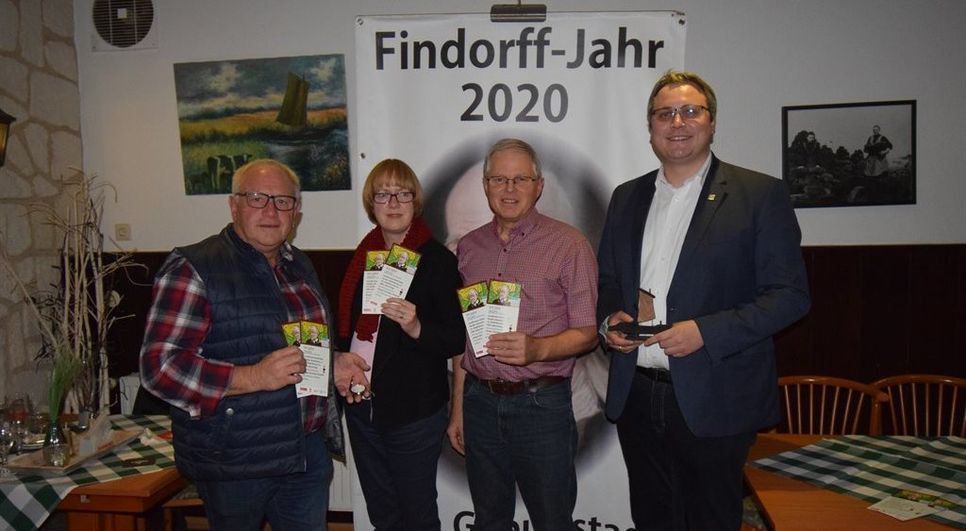 Präsentierten den ersten Veranstaltungsflyer: Richard Henning, Regina Berndt, Hermann Röttjer und Marco Prietz (v.l.). Foto: eb