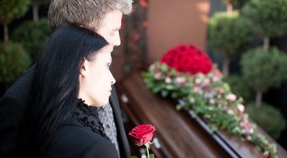 Nach geltendem Recht müssen die Erben für die Kosten im Tofesfall aufkommen. Aber es gibt auch Ausnahmen. Foto: Fotolia/Archiv