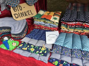 Angeboten werden am 17. November beim Kunst- und Handwerkermarkt in Sandbostel auch Bio Dinkelkissen. Foto: eb