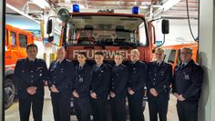 Der Stadtbrandmeister Jörg Bernsdorf (l.) mit den Truppmann-Absolventen Maik Bindan, Justin Teichmann, Daniel Schmidt, Leon Brombach, Luca Gebert und den Ortsbrandmeistern Andreas Lilienthal und Olav Heese.  Foto: eb