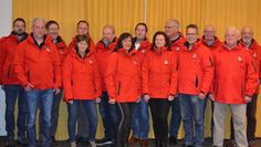 Björn Beißner, Gerd Brauns, Gerd Lülle, Petra Prigge, Jens Zimmer, Dieter Schloen, Sonja Tietjen, Benno Tietjen, Heidrun Kupke, Henning Müller, Matthias Ernst, Peter Fahrenholz, Ralf Zabel und Manfred Töpfel. Es fehlen: Reinhard Kock, Christoph Thamm, Jürgen Tietjen und Nicole Warnecke.  Foto: eb