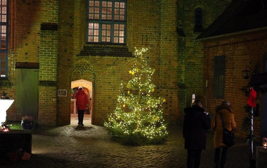 Am kommenden Samstag lädt die Kirchengemeinde St. Marien wieder zu ihrem Weihnachtsmarkt nach Osterholz ein.  Foto: lse