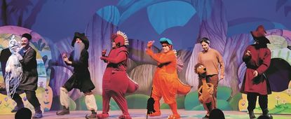 Den kleinen Drachen Kokosnuss bringt das Theater Lichtermeer in einem aufwendigen Musical auf die Bühne. Foto: Theater Lichtermeer
